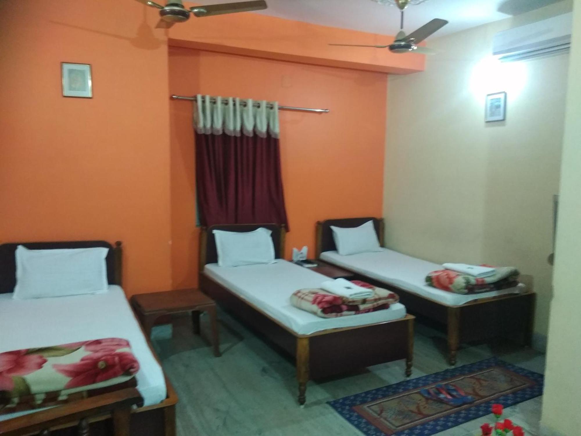 Hotel Chandrakala Regency 300 Meters From Dhanbad Railway Bagian luar foto